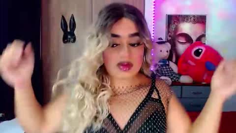 Snapshot of danipein chatting on 10.16.25 danipein online show from 10.16.25