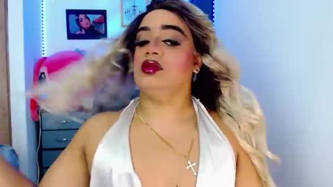 Snapshot of danipein chatting on 11.05.25 danipein online show from 11.05.25