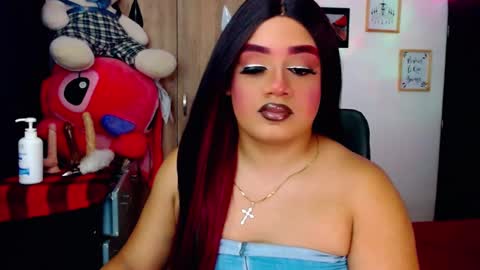 Snapshot of danipein chatting on 11.14.25 danipein online show from 11.14.25