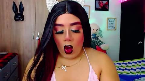 Snapshot of danipein chatting on 11.27.25 danipein online show from 11.27.25