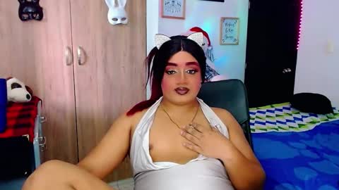 Snapshot of danipein chatting on 11.28.25 danipein online show from 11.28.25