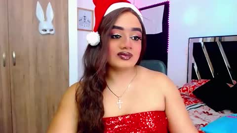 Snapshot of danipein chatting on 12.01.25 danipein online show from 12.01.25