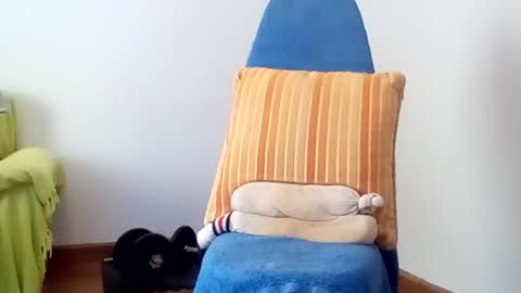 Snapshot of daniroca8 chatting on 11.26.25 daniroca8 online show from 11.26.25