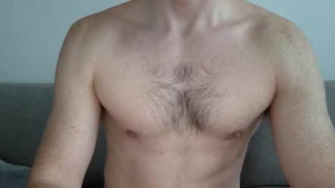 Snapshot of danishguysdicks chatting on 02.14.25 Buzzy online show from 02.14.25