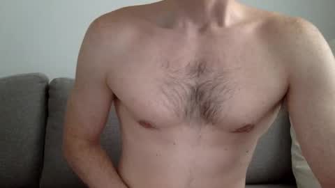 Snapshot of danishguysdicks chatting on 02.21.25 Buzzy online show from 02.21.25