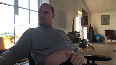 danishjss online show from 11.26.25