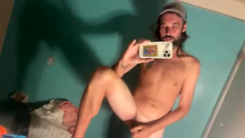 Snapshot of daniszyramaer chatting on 12.24.24 ZyRaMaxx online show from 12.24.24