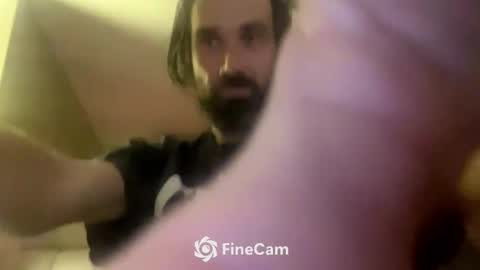 Snapshot of daniszyramaer chatting on 12.27.24 ZyRaMaxx online show from 12.27.24