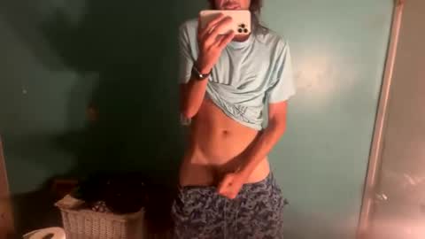 Snapshot of daniszyramaer chatting on 01.01.25 ZyRaMaxx online show from 01.01.25