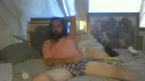 Snapshot of daniszyramaer chatting on 10.02.25 ZyRaMaxx online show from 10.02.25