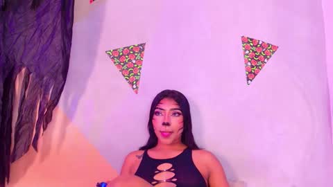 Snapshot of danka_smith chatting on 10.31.25 danka_smith online show from 10.31.25