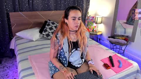 Dannacastle online show from 12.20.24