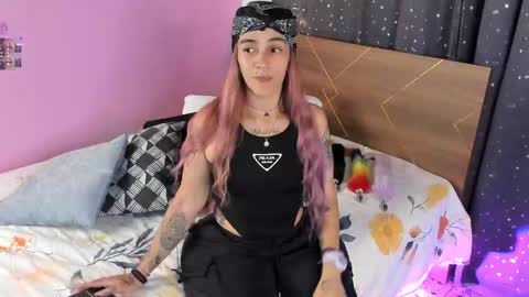 Dannacastle online show from 02.13.25