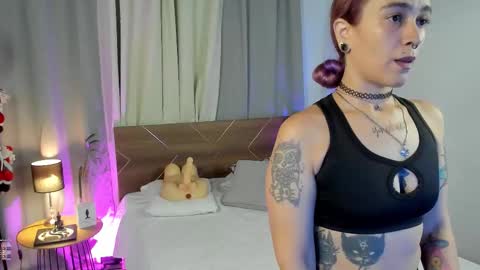 Dannacastle online show from 11.23.25