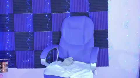 Dannacastle online show from 04.25.26