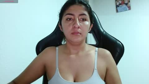 Snapshot of danna_peterson chatting on 04.29.26 Danna online show from 04.29.26