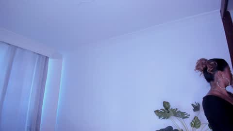 Snapshot of danna_stewart chatting on 12.07.24 Paulina online show from 12.07.24