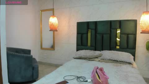 Snapshot of dannaa_williams chatting on 10.14.25 Danna online show from 10.14.25