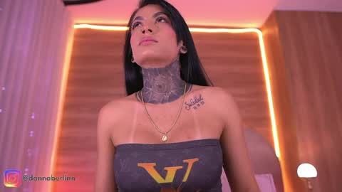 Danna Berlin  online show from 04.17.26