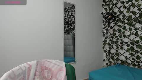 dannaberlin_0 online show from 02.26.25