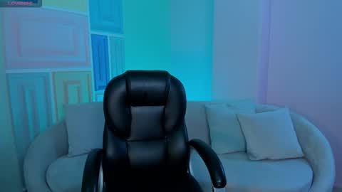 Danna Cruz  online show from 09.19.25