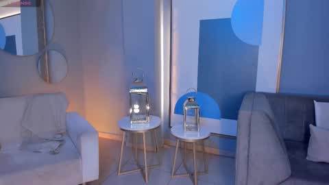 Danna Cruz  online show from 11.04.25