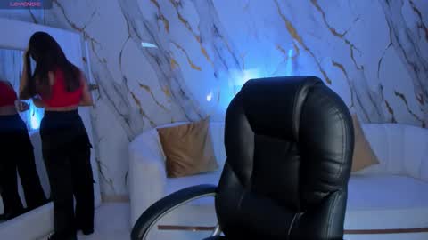 Danna Cruz  online show from 01.10.26