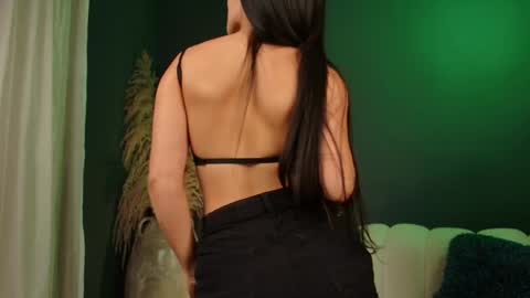 Snapshot of dannalut chatting on 02.13.25 Danna online show from 02.13.25