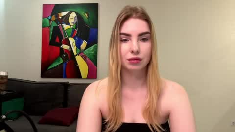 Snapshot of dannamissss chatting on 12.21.24 dannamissss online show from 12.21.24