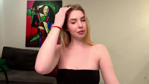Snapshot of dannamissss chatting on 12.27.24 dannamissss online show from 12.27.24