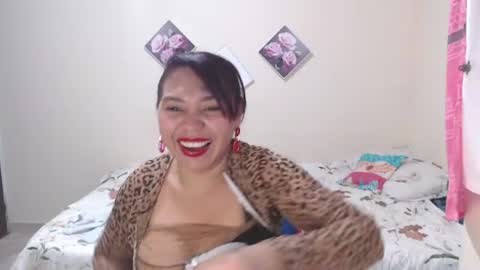 Snapshot of dannamomcerratt chatting on 06.13.26 dannamomcerratt online show from 06.13.26