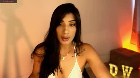 Danna Wells online show from 12.21.25