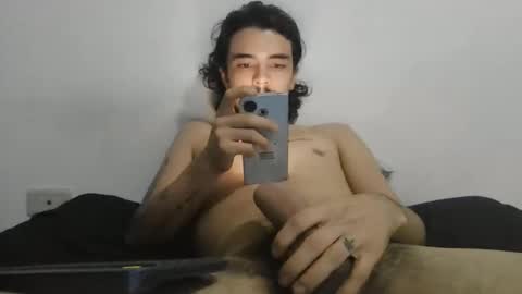 Snapshot of danni4_20 chatting on 10.20.25 danni4_20 online show from 10.20.25