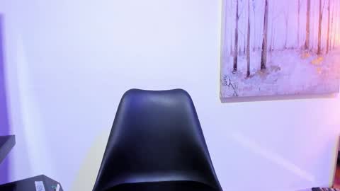 danniakross online show from 10.16.25