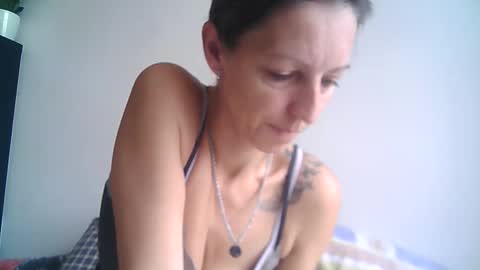 dannica1 online show from 10.16.25