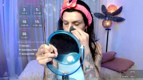 Snapshot of dannihotboy02 chatting on 04.26.26 danni online show from 04.26.26