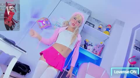 Snapshot of danniigrovers chatting on 10.15.25 Danni Sebastian online show from 10.15.25