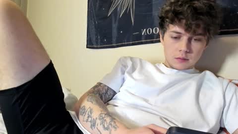 Snapshot of danny_love01 chatting on 12.17.24 danny online show from 12.17.24