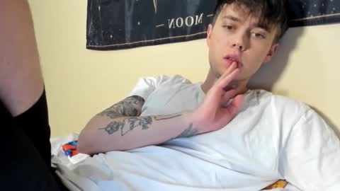 Snapshot of danny_love01 chatting on 12.19.24 danny online show from 12.19.24