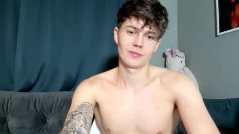 Snapshot of danny_love01 chatting on 02.19.25 danny online show from 02.19.25
