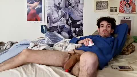 Snapshot of dannynoww chatting on 12.24.24 danny online show from 12.24.24