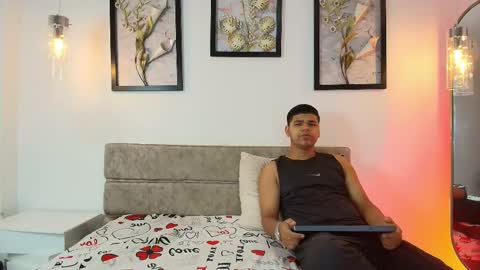 Snapshot of dannysamm chatting on 10.25.25 dannysamm online show from 10.25.25
