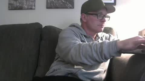 Snapshot of danstevens360 chatting on 10.10.25 danstevens360 online show from 10.10.25