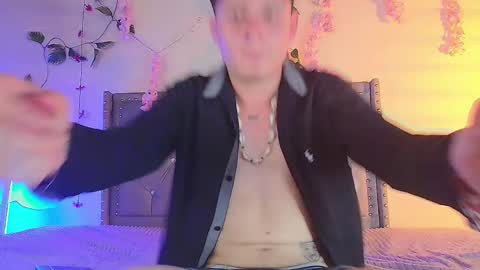 Snapshot of dante_grayy chatting on 11.08.25 Dantegrayy online show from 11.08.25