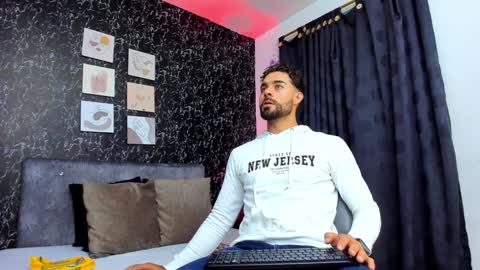 Snapshot of dante_sstrong chatting on 01.15.25 Dante Sstrong online show from 01.15.25