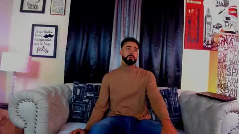 Snapshot of dante_sstrong chatting on 10.21.25 Dante Sstrong online show from 10.21.25
