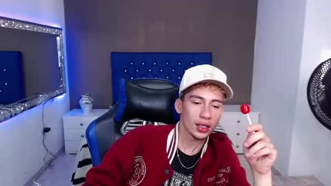 Snapshot of dante_tompson chatting on 01.30.25 Dante online show from 01.30.25