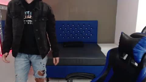 Snapshot of dante_tompson chatting on 02.12.25 Dante online show from 02.12.25