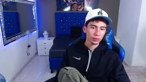 Snapshot of dante_tompson chatting on 03.02.25 Dante online show from 03.02.25