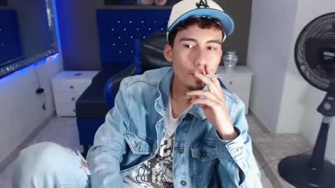 Snapshot of dante_tompson chatting on 03.04.25 Dante online show from 03.04.25